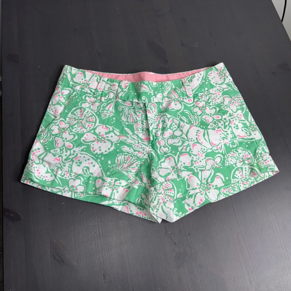 Lilly Pulitzer Women’s Barclay Short in Glenda Green Beach Bash - Picture 3 of 8